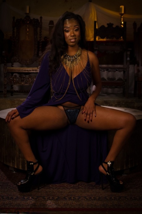 African Ayana hot sexy photo