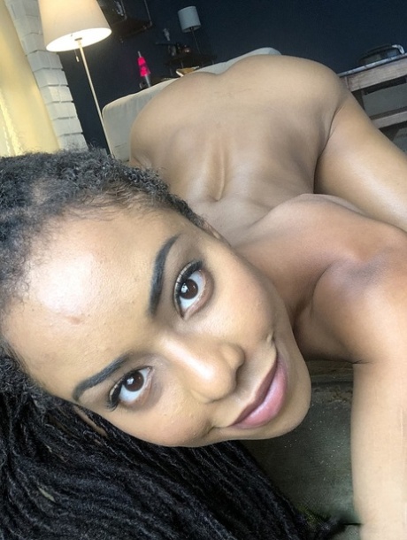 Ebony French sexy images